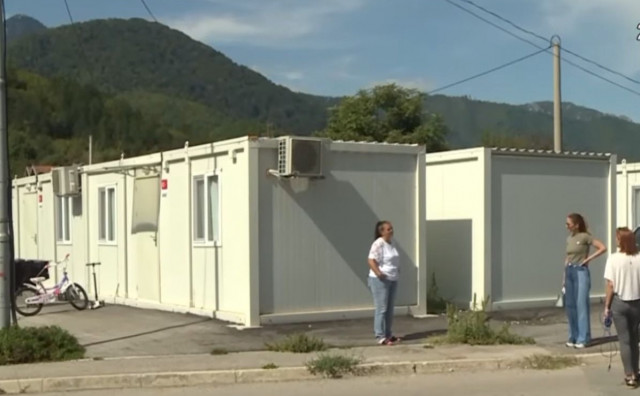 Mještani Donje Jablanice i dalje u kontejnerima: To nije život, već preživljavanje