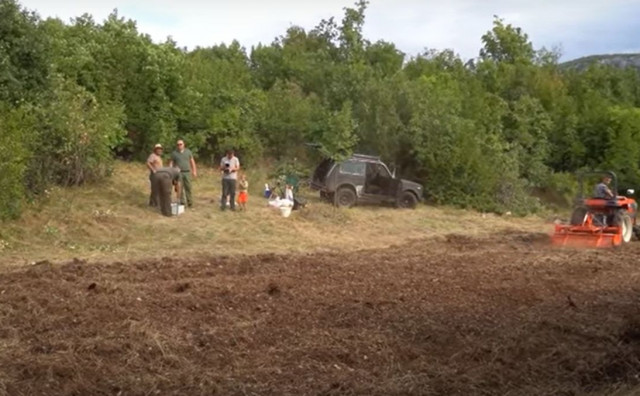 Na Vituši mostarski lovci zasijali žito i donijeli nove životinje