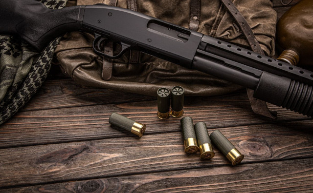 Tužiteljstvo podiglo optužnicu protiv Mostarca: Ispalio više hitaca, oštetio kuću i držao ilegalno oružje