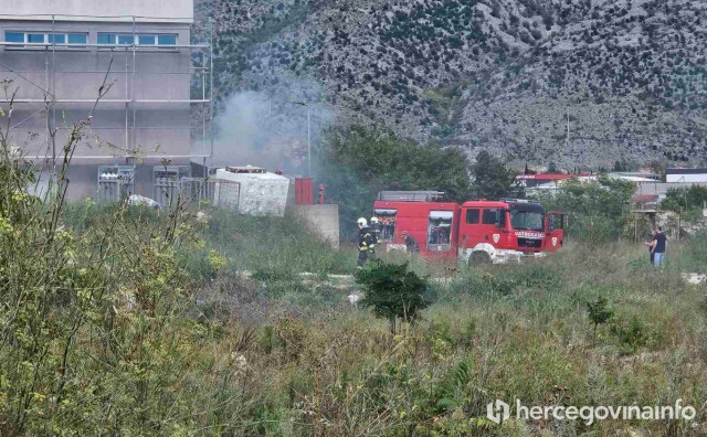 Grad Mostar upozorava: Ne palite korov i biljni otpad, prijete kazne i opasnost od požara