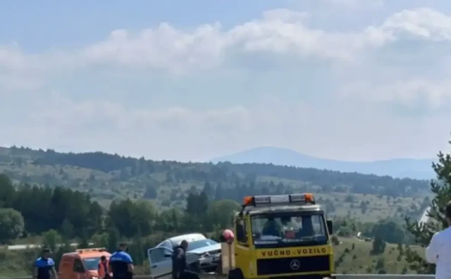 Tragedija na putu Šipovo - Kupres: Izašao postaviti trokut nakon nesreće pa ga usmrtio drugi automobil