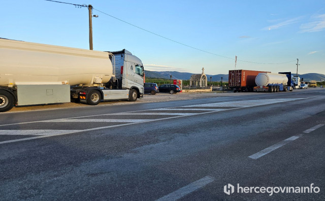 Prosvjed prijevoznika okončan, u Mostaru ostala još nekolicina teretnih vozila