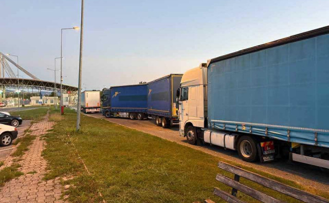 Organizatori blokada poručuju: Ne blokiramo građane, već samo dotok robe