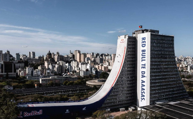 Sandro Dias skateboard