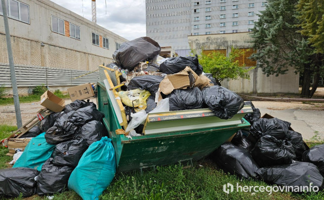Zbog kvara na deponiji privremeno zaustavljeno prikupljanje otpada u Mostaru