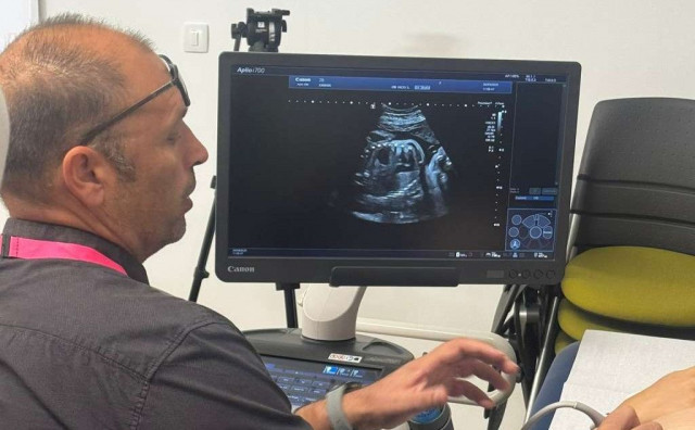 Vrhunski liječnici u SKB Mostar: Muškarac treba štititi ženu i dijete, nema razlike 4. i 40. tjedna trudnoće