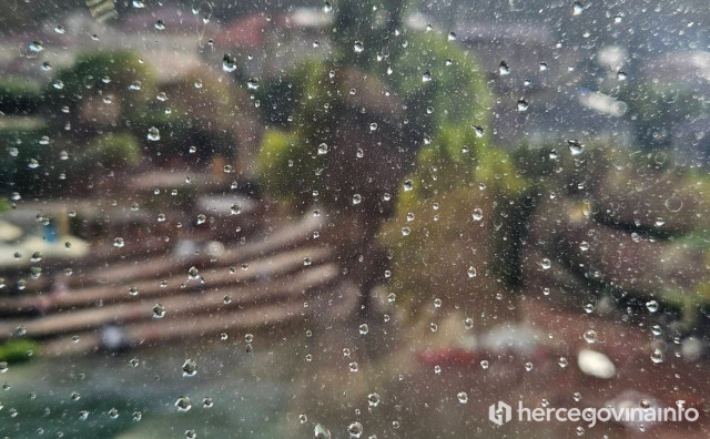 Narančasto upozorenje FHMZ-a: Hercegovinu sutra čekaju obilne kiše i olujni udari juga