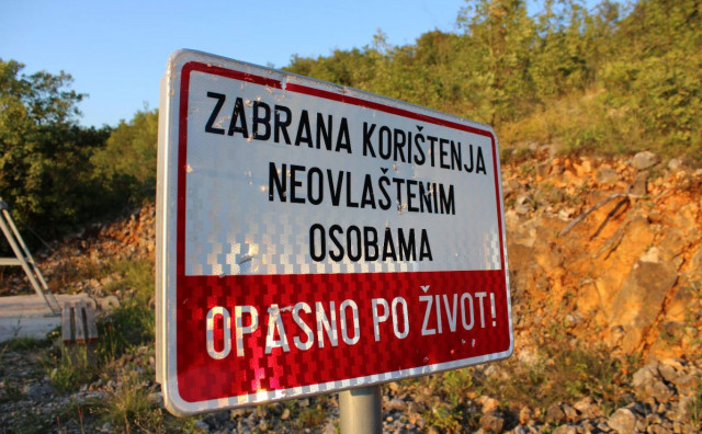 Tri godine nakon otvaranja zip-line u Širokom Brijegu postao ruglo i opasnost