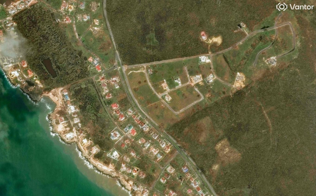 White House na Jamajci prije i poslije uragana