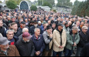 Deseci tisuća ljudi ispratili Halida Bešlića na vječni počinak