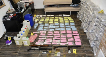 Za ovo sve s fotografije dobio je preko pet godina zatvora