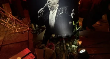 Posljednji ispraćaj Halida Bešlića u ponedjeljak, povorka će proći Ferhadijom do groblja Bare