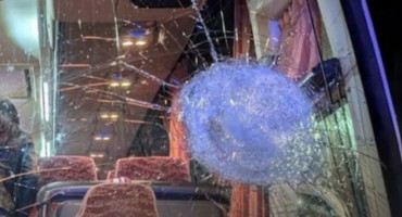 Huligani kamenovali autobus u Italiji i ubili vozača