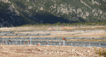 Služba za poslove sa strancima potvrdila: 71 kineski radnik zatečen na solarima u Stocu nije imao baš nikakve dozvole