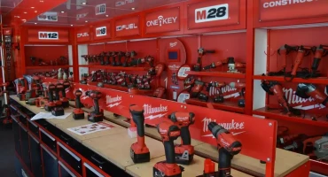 Dok majstori odlaze na more, alat stiže u Mostar: BIG RED TOUR donosi Milwaukee revoluciju