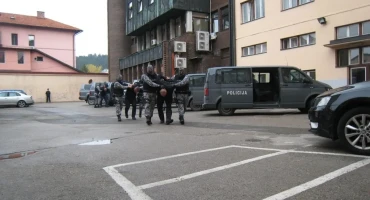 Pretresi u Tuzli zbog dječje prostitucije, osumnjičeni i policajci