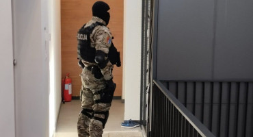 Policajci osumnjičeni za poticanje maloljetnica na prostituciju predani Tužiteljstvu