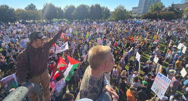 Milijuni Amerikanaca na 'No Kings' prosvjedima protiv Trumpove politike