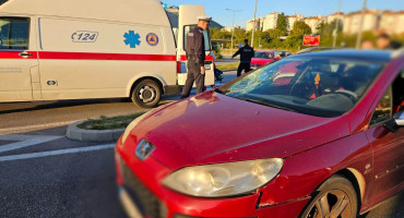 Pješak teško ozlijeđen u sinoćnjoj prometnoj nesreći u Zaliku