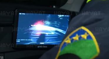 U sukobu sarajevskih navijačkih grupa ima teško ozlijeđenih, 'Slučajevi X' pratili i snimali kolonu