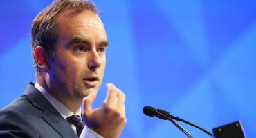 Macronu opet pada vlada,  Lecornu podnio ostavku nekoliko sati nakon imenovanja