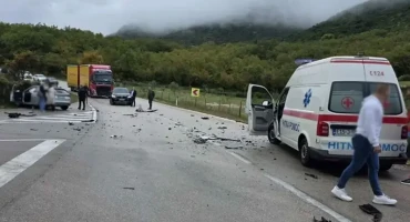 Pet osoba ozlijeđeno u sudaru na cesti Trebinje - Ljubinje