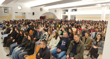 Mladi ispunili kriptu Franjevačke crkve u Mostaru