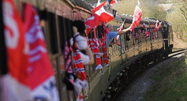 Napad na navijače Zrinjskog u Frankfurtu: Maskirani huligani upali u vlak, Plemići uzvratili