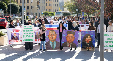 Zdravstveni djelatnici HNŽ-a u utorak izlaze pred zgradu Vlade