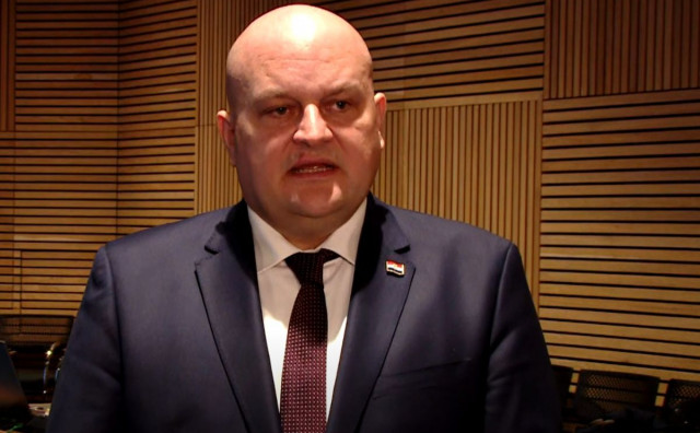 Ministar gospodarstva RH Ante Šušnjar: 'Hrvatska je spremna kupiti Naftnu industriju Srbije'