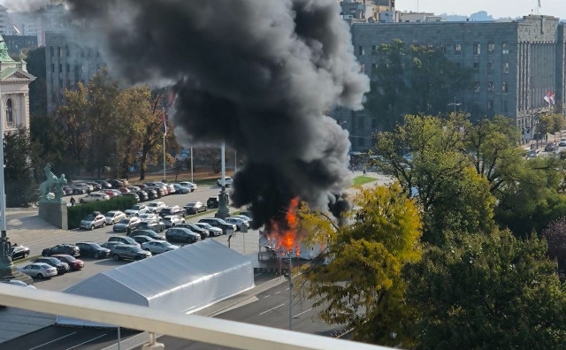 Što se događalo danas u beogradskom 'Ćacilendu'? Jedna osoba ranjena, izbio požar, Vučić tvrdi da je riječ o terorizmu