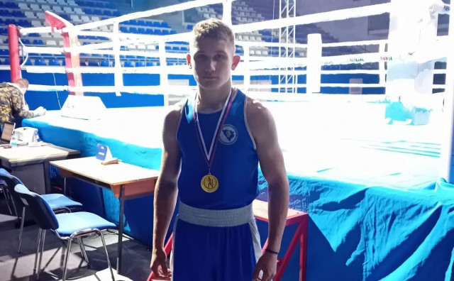 Talentirani Nevesinjac Đorđe Andrijašević pobijedio Rusa na boksačkom turniru Open Balkan