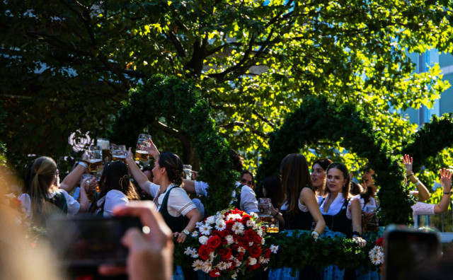 19-godišnji državljanin BiH uhićen na Oktoberfestu, prodavao kokain u vrećicama badema
