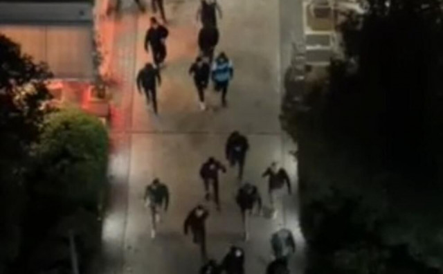 Podgoricom odjekuje 'Turci napolje', policija pronašla veliku količinu bejzbol palica