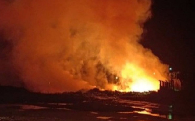 Sinoć izbio požar na Uborku, vatrogasci i dalje gase