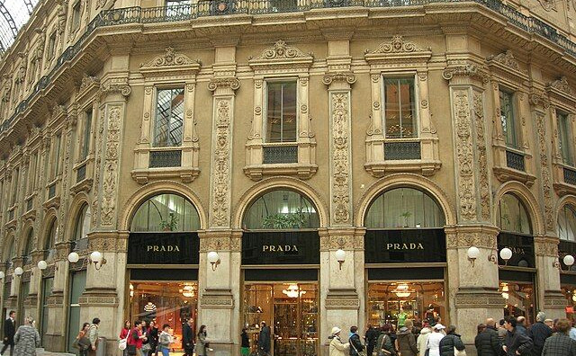 Prada preuzima Versace za 1,25 milijardi eura