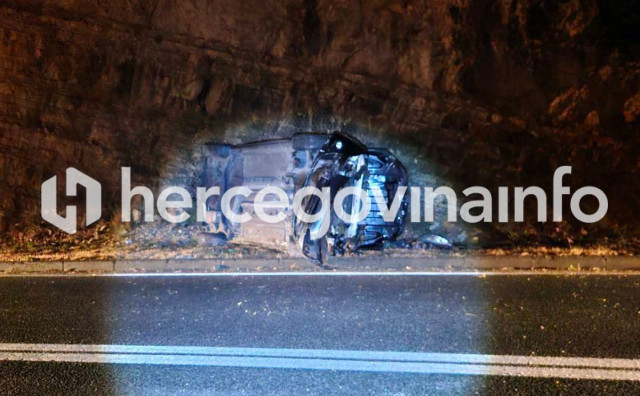 Prometna nesreća u Grabovici: Renault sletio s ceste i prevrnuo se