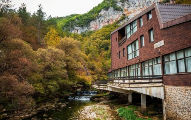 Rijeka Bastašica: Prirodni dragulj i srce Drvarskog turizma