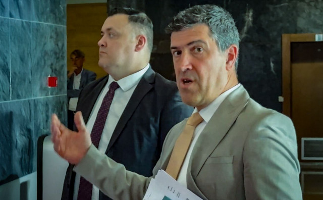 Generalni tajnik Vijeća ministara Robert Vidović javnim novcem kupovao med u Ljubuškom i vino u Čitluku