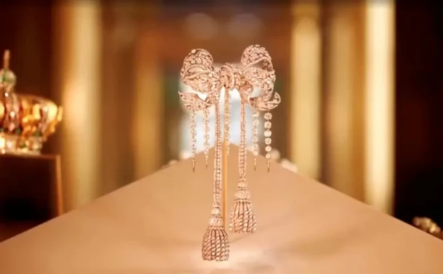 Kako su lopovi usred dana pokrali Louvre? 60 istražitelja pokušava rasvijetliti slučaj