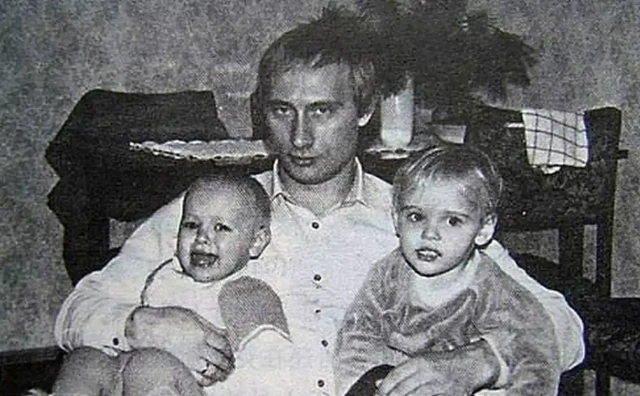 Prikazan je kao čovjek tradicionalnih vrijednosti, no što je sa ženom, ljubavnicom i djecom?