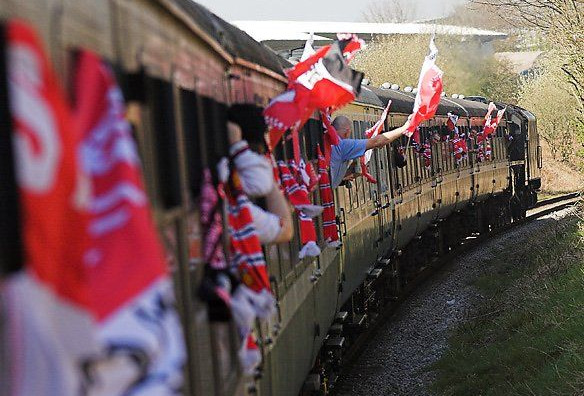Napad na navijače Zrinjskog u Frankfurtu: Maskirani huligani upali u vlak, Plemići uzvratili