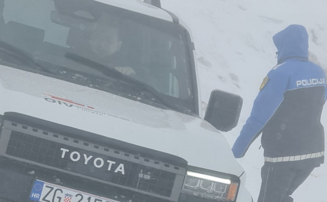 Vlašić zatrpan snijegom: Otkazano puštanje digitalnog TV signala za BiH