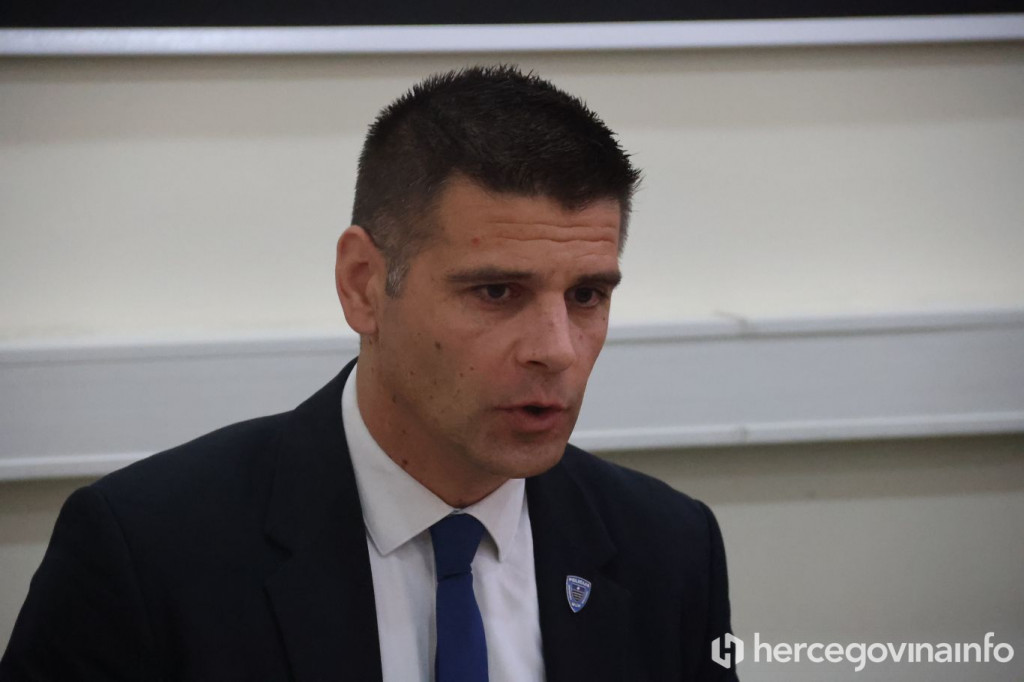 Ministar Marijo Marić