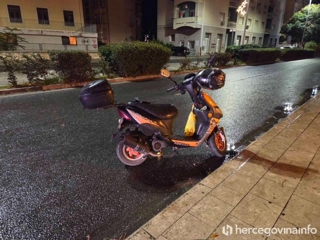 Motociklist na Španjolskom trgu