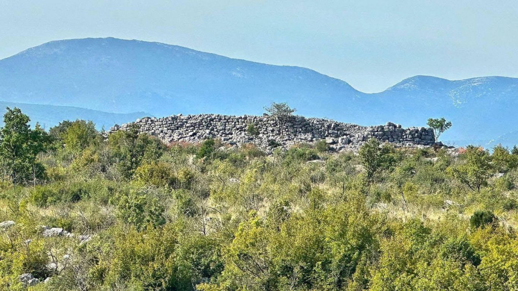 Zidana Gomila Daupovina Miletina