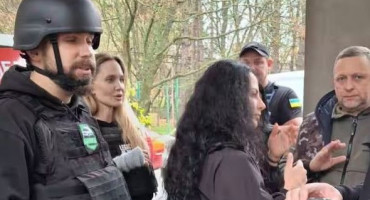 Angelinu Jolie zatekao incident u Ukrajini