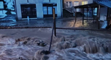 Fojnica i Kreševo na udaru bujica, voda ulazi u kuće