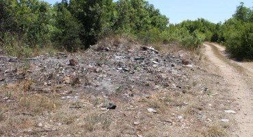 Stolac i dalje odbija ukloniti otpad kod Radimlje i Badnja, inspekcijski nalozi bez učinka