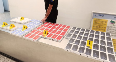 Spriječen pokušaj krijumčarenja 123 iPhonea u BiH